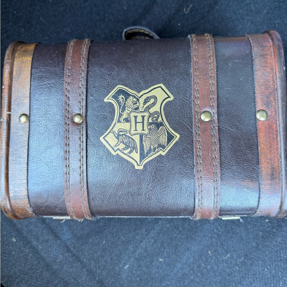 Harry Potter Gryffindor trunk purse